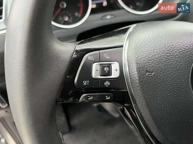 Серый Фольксваген Тигуан, объемом двигателя 2 л и пробегом 119 тыс. км за 19500 $, фото 29 на Automoto.ua