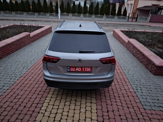 Сірий Фольксваген Тігуан, об'ємом двигуна 2 л та пробігом 88 тис. км за 20000 $, фото 4 на Automoto.ua