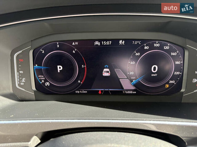 Серый Фольксваген Тигуан, объемом двигателя 2 л и пробегом 176 тыс. км за 27950 $, фото 63 на Automoto.ua