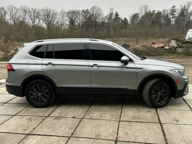 Сірий Фольксваген Тігуан, об'ємом двигуна 2 л та пробігом 63 тис. км за 25900 $, фото 1 на Automoto.ua