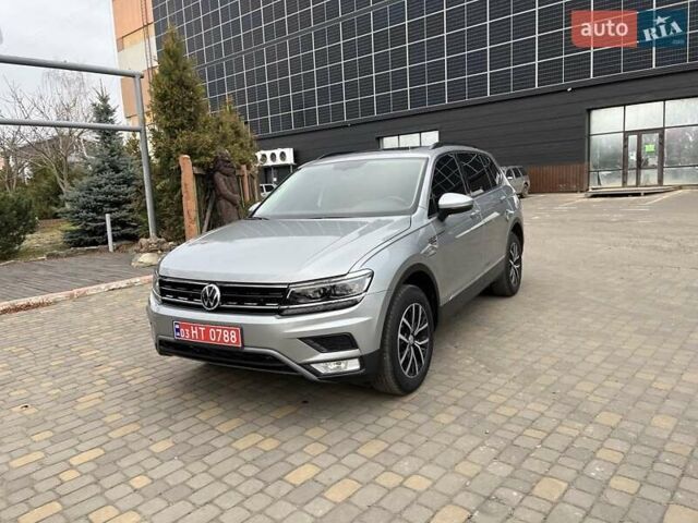 Серый Фольксваген Тигуан, объемом двигателя 2 л и пробегом 119 тыс. км за 19500 $, фото 18 на Automoto.ua