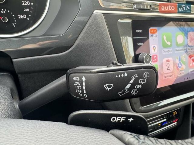 Сірий Фольксваген Тігуан, об'ємом двигуна 1.97 л та пробігом 52 тис. км за 33200 $, фото 43 на Automoto.ua