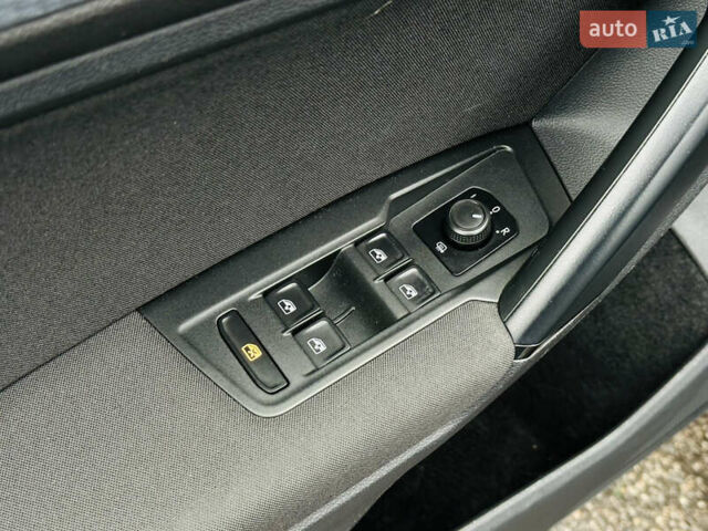 Серый Фольксваген Тигуан, объемом двигателя 1.97 л и пробегом 150 тыс. км за 26300 $, фото 26 на Automoto.ua