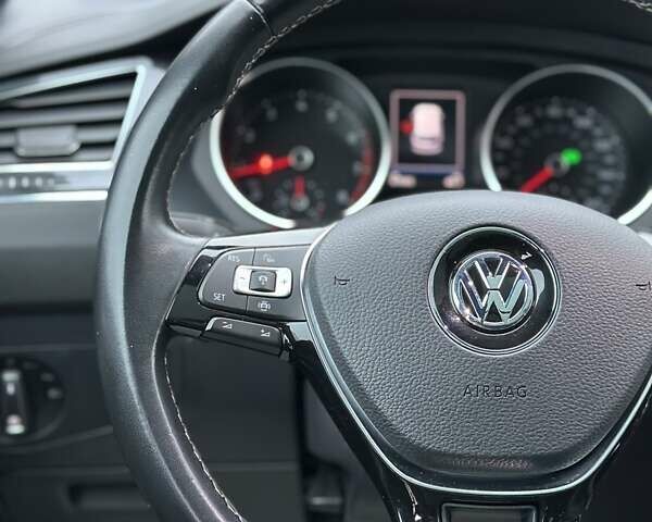 Серый Фольксваген Тигуан, объемом двигателя 2 л и пробегом 67 тыс. км за 25999 $, фото 26 на Automoto.ua