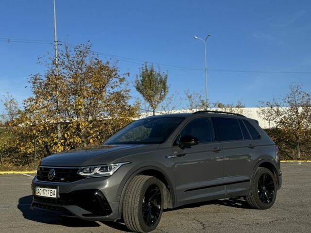 Серый Фольксваген Тигуан, объемом двигателя 2 л и пробегом 52 тыс. км за 36999 $, фото 4 на Automoto.ua