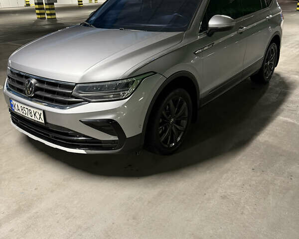 Серый Фольксваген Тигуан, объемом двигателя 1.98 л и пробегом 104 тыс. км за 25200 $, фото 1 на Automoto.ua