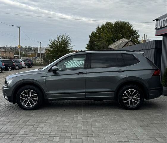 Сірий Фольксваген Тігуан, об'ємом двигуна 2 л та пробігом 97 тис. км за 19900 $, фото 7 на Automoto.ua