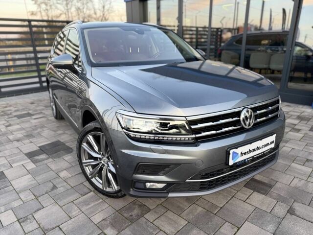 Серый Фольксваген Тигуан, объемом двигателя 2 л и пробегом 172 тыс. км за 33700 $, фото 6 на Automoto.ua