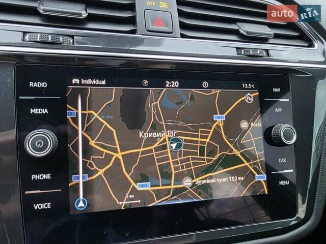 Серый Фольксваген Тигуан, объемом двигателя 1.98 л и пробегом 92 тыс. км за 24500 $, фото 67 на Automoto.ua