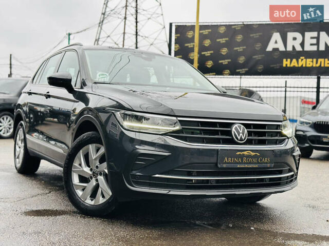 Серый Фольксваген Тигуан, объемом двигателя 1.97 л и пробегом 150 тыс. км за 26300 $, фото 2 на Automoto.ua