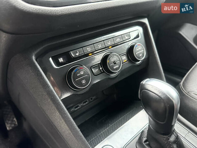 Серый Фольксваген Тигуан, объемом двигателя 2 л и пробегом 124 тыс. км за 16999 $, фото 15 на Automoto.ua