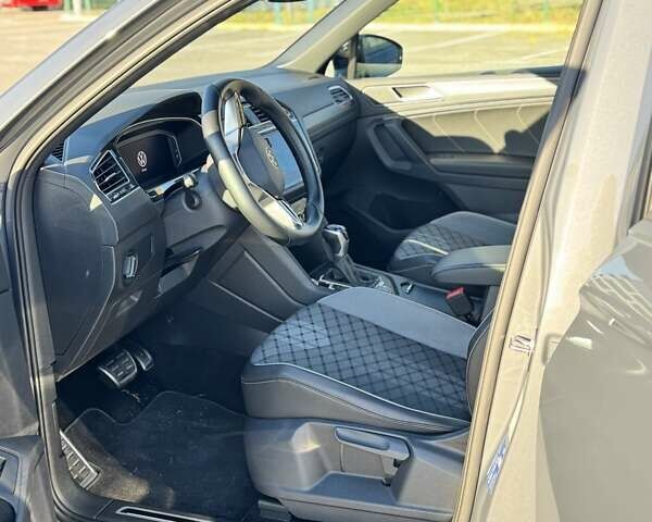 Серый Фольксваген Тигуан, объемом двигателя 1.98 л и пробегом 52 тыс. км за 36999 $, фото 11 на Automoto.ua