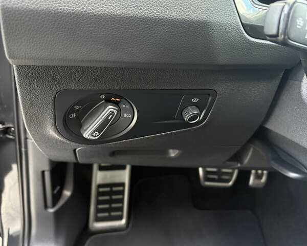 Серый Фольксваген Тигуан, объемом двигателя 2 л и пробегом 176 тыс. км за 27950 $, фото 46 на Automoto.ua