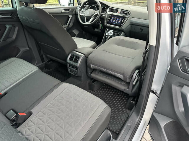 Сірий Фольксваген Тігуан, об'ємом двигуна 1.97 л та пробігом 160 тис. км за 28650 $, фото 103 на Automoto.ua