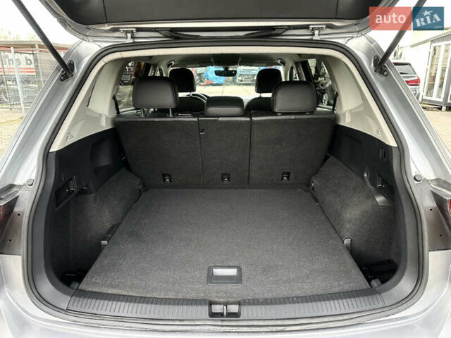 Серый Фольксваген Тигуан, объемом двигателя 2 л и пробегом 124 тыс. км за 16999 $, фото 19 на Automoto.ua