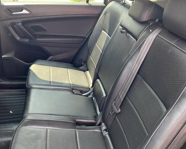 Серый Фольксваген Тигуан, объемом двигателя 1.98 л и пробегом 112 тыс. км за 20500 $, фото 7 на Automoto.ua