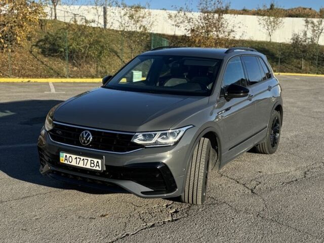 Серый Фольксваген Тигуан, объемом двигателя 2 л и пробегом 52 тыс. км за 36999 $, фото 1 на Automoto.ua