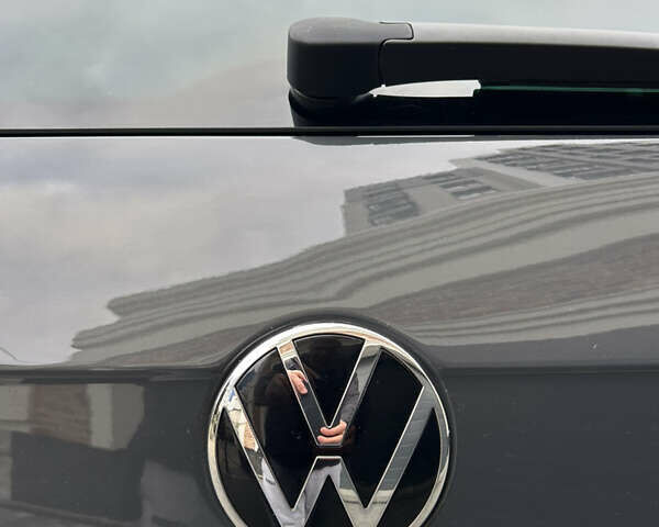 Серый Фольксваген Тигуан, объемом двигателя 2 л и пробегом 194 тыс. км за 31500 $, фото 32 на Automoto.ua