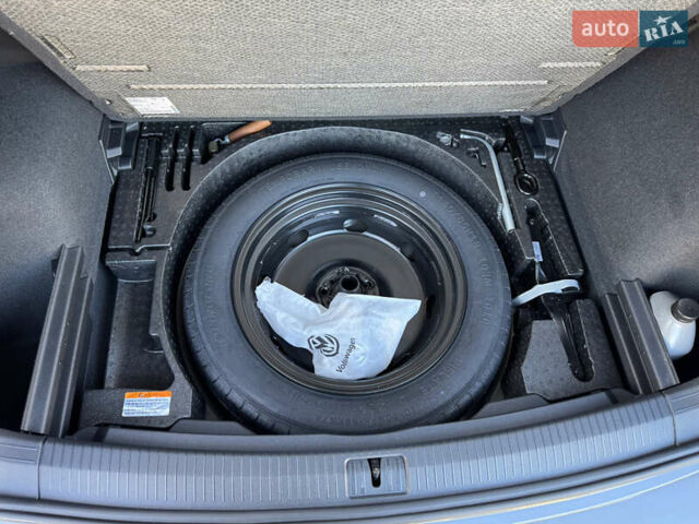 Серый Фольксваген Тигуан, объемом двигателя 1.97 л и пробегом 30 тыс. км за 35000 $, фото 25 на Automoto.ua