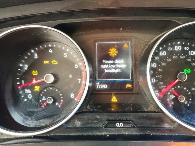 Серый Фольксваген Тигуан, объемом двигателя 2 л и пробегом 124 тыс. км за 11300 $, фото 8 на Automoto.ua