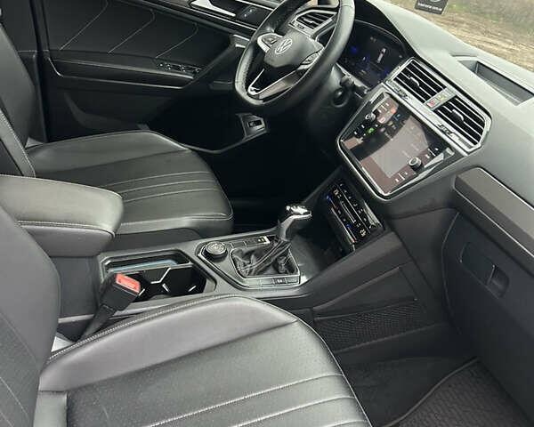 Серый Фольксваген Тигуан, объемом двигателя 1.98 л и пробегом 63 тыс. км за 25900 $, фото 13 на Automoto.ua