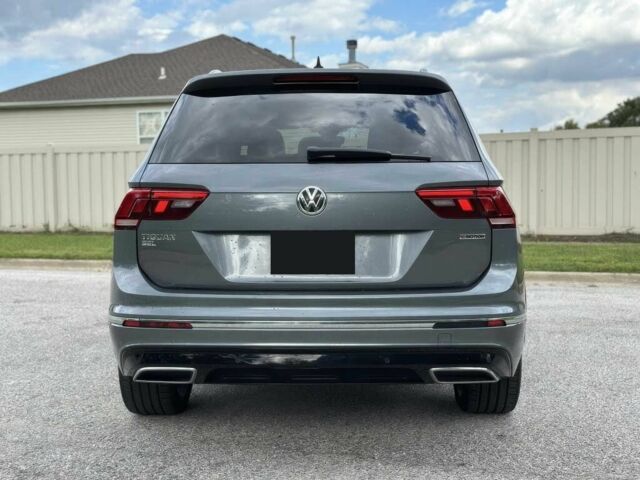 Сірий Фольксваген Тігуан, об'ємом двигуна 2 л та пробігом 11 тис. км за 7500 $, фото 4 на Automoto.ua