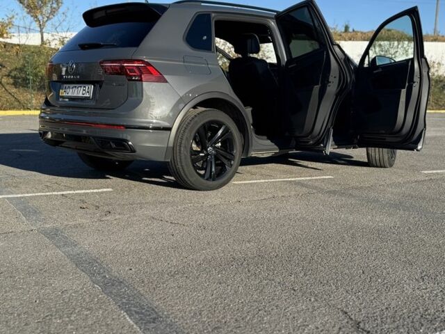 Серый Фольксваген Тигуан, объемом двигателя 2 л и пробегом 52 тыс. км за 36999 $, фото 18 на Automoto.ua