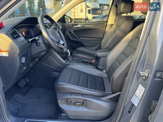 Серый Фольксваген Тигуан, объемом двигателя 1.97 л и пробегом 30 тыс. км за 35000 $, фото 13 на Automoto.ua