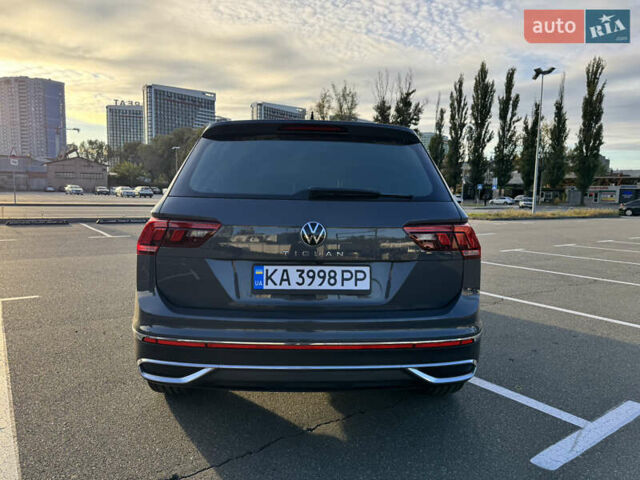 Серый Фольксваген Тигуан, объемом двигателя 1.97 л и пробегом 30 тыс. км за 35000 $, фото 5 на Automoto.ua