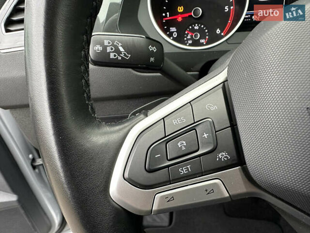 Сірий Фольксваген Тігуан, об'ємом двигуна 1.97 л та пробігом 160 тис. км за 28650 $, фото 49 на Automoto.ua