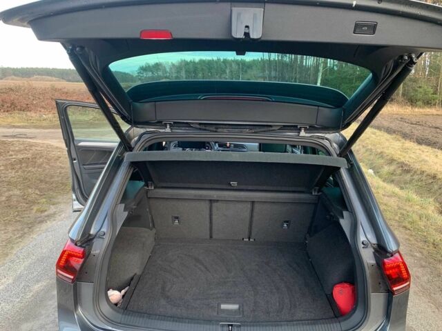 Серый Фольксваген Тигуан, объемом двигателя 2 л и пробегом 74 тыс. км за 11100 $, фото 18 на Automoto.ua