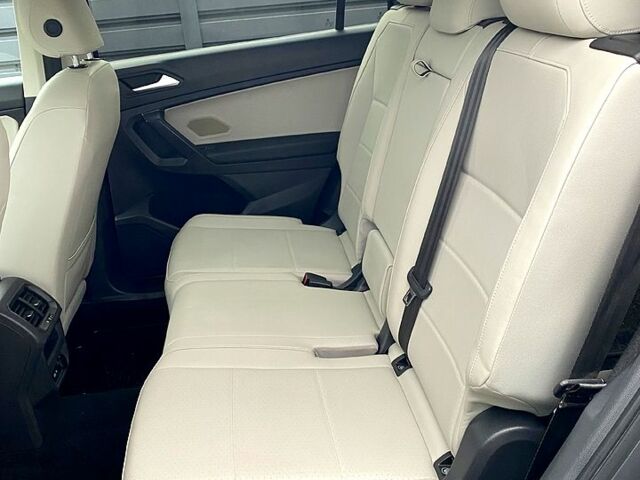 Серый Фольксваген Тигуан, объемом двигателя 2 л и пробегом 33 тыс. км за 22700 $, фото 10 на Automoto.ua