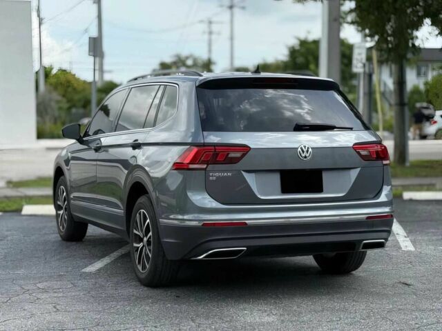 Сірий Фольксваген Тігуан, об'ємом двигуна 2 л та пробігом 13 тис. км за 10000 $, фото 3 на Automoto.ua