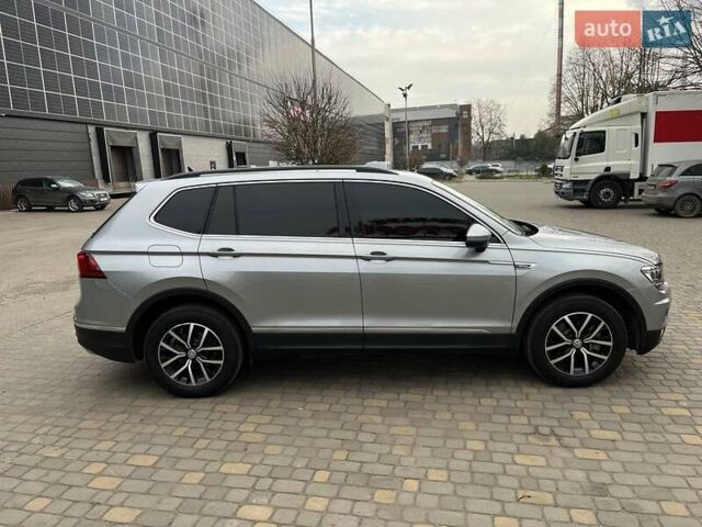 Серый Фольксваген Тигуан, объемом двигателя 2 л и пробегом 119 тыс. км за 19500 $, фото 10 на Automoto.ua