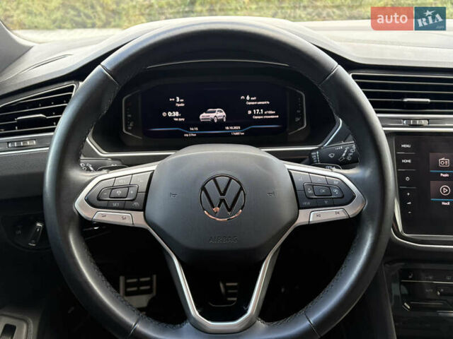 Серый Фольксваген Тигуан, объемом двигателя 2 л и пробегом 176 тыс. км за 27950 $, фото 49 на Automoto.ua