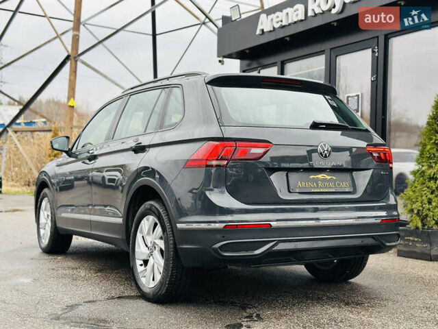Серый Фольксваген Тигуан, объемом двигателя 1.97 л и пробегом 150 тыс. км за 26300 $, фото 11 на Automoto.ua