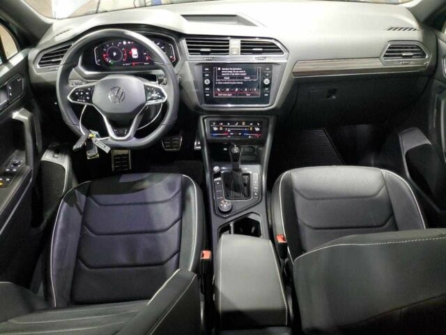 Сірий Фольксваген Тігуан, об'ємом двигуна 2 л та пробігом 18 тис. км за 8000 $, фото 7 на Automoto.ua