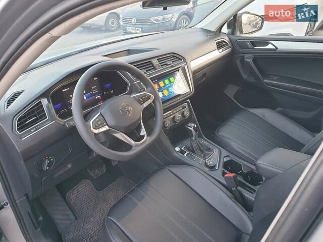 Серый Фольксваген Тигуан, объемом двигателя 1.98 л и пробегом 37 тыс. км за 21500 $, фото 15 на Automoto.ua