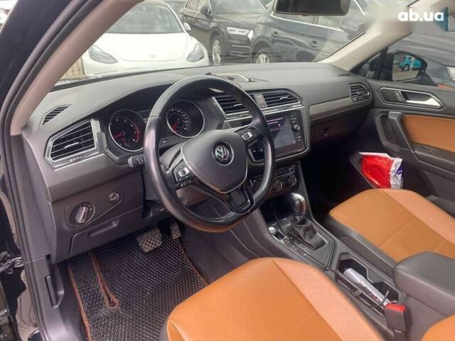 Сірий Фольксваген Тігуан, об'ємом двигуна 2 л та пробігом 131 тис. км за 19500 $, фото 9 на Automoto.ua