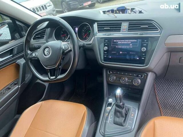 Сірий Фольксваген Тігуан, об'ємом двигуна 2 л та пробігом 131 тис. км за 19500 $, фото 8 на Automoto.ua