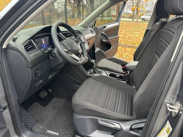 Серый Фольксваген Тигуан, объемом двигателя 2 л и пробегом 95 тыс. км за 22999 $, фото 8 на Automoto.ua