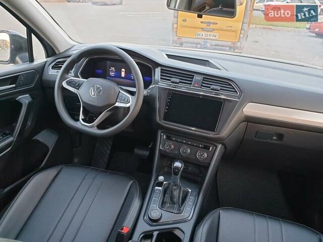 Серый Фольксваген Тигуан, объемом двигателя 1.98 л и пробегом 37 тыс. км за 21500 $, фото 18 на Automoto.ua