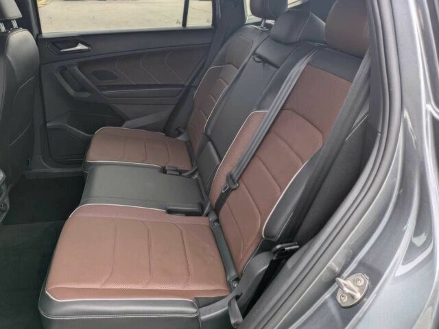 Сірий Фольксваген Тігуан, об'ємом двигуна 2 л та пробігом 26 тис. км за 21200 $, фото 15 на Automoto.ua