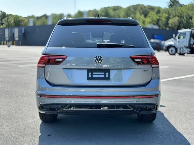 Серый Фольксваген Тигуан, объемом двигателя 2 л и пробегом 16 тыс. км за 16500 $, фото 4 на Automoto.ua