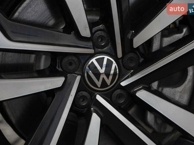 Сірий Фольксваген Тігуан, об'ємом двигуна 2 л та пробігом 2 тис. км за 24200 $, фото 14 на Automoto.ua