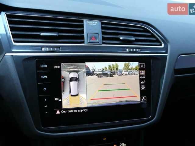 Сірий Фольксваген Тігуан, об'ємом двигуна 1.97 л та пробігом 14 тис. км за 41000 $, фото 20 на Automoto.ua