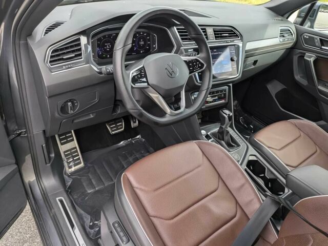 Сірий Фольксваген Тігуан, об'ємом двигуна 2 л та пробігом 26 тис. км за 21200 $, фото 11 на Automoto.ua