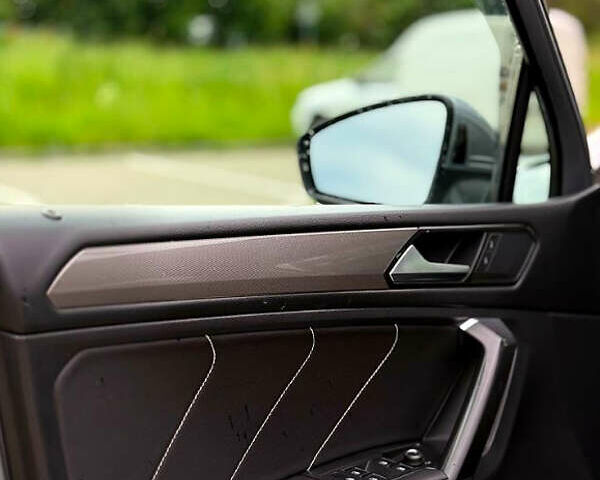 Сірий Фольксваген Тігуан, об'ємом двигуна 1.98 л та пробігом 36 тис. км за 26000 $, фото 10 на Automoto.ua