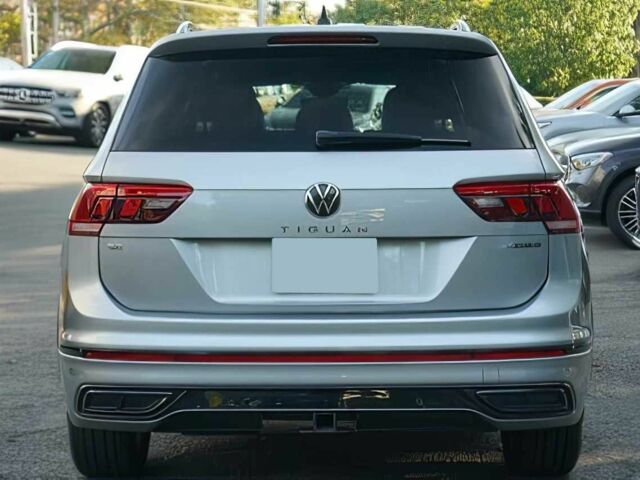 Серый Фольксваген Тигуан, объемом двигателя 2 л и пробегом 13 тыс. км за 8900 $, фото 4 на Automoto.ua