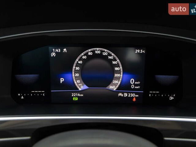 Сірий Фольксваген Тігуан, об'ємом двигуна 2 л та пробігом 2 тис. км за 24200 $, фото 27 на Automoto.ua